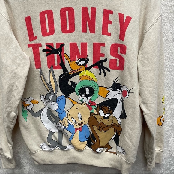 Looney Tunes women’s graphic print sweatshirt characters small fleece - Picture 4 of 6